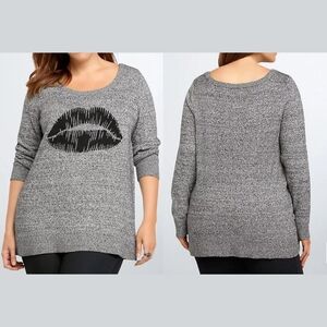 Torrid Gray Graphic Lip Print Sweater, Size 1X